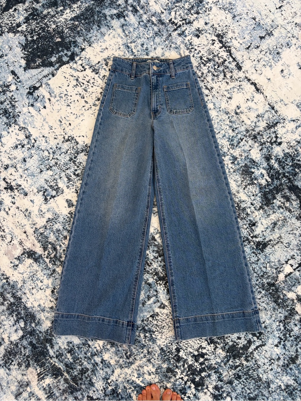 H&M High Rise Wide Leg Crop Jeans Patch Pocket Light Wash Size 0 EUR 32 - Picture 2 of 7